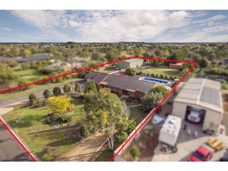 2 Leatherwood Drive, Hoppers Crossing VIC 3029