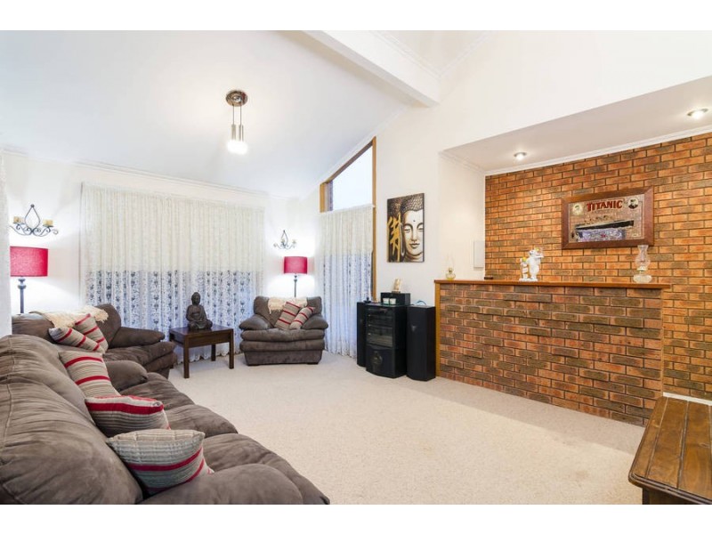 2 Leatherwood Drive, Hoppers Crossing VIC 3029
