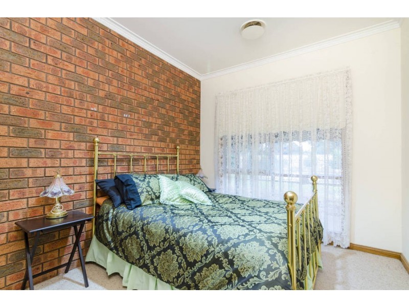 2 Leatherwood Drive, Hoppers Crossing VIC 3029