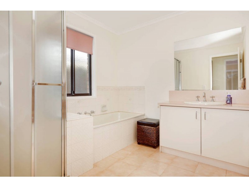 10 Nile Court, Werribee VIC 3030