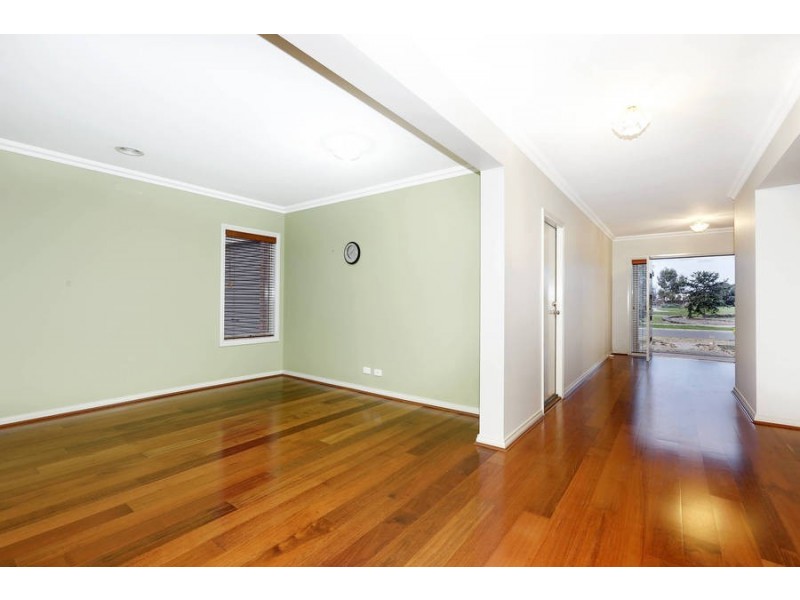 13 Highland Place, Tarneit VIC 3029