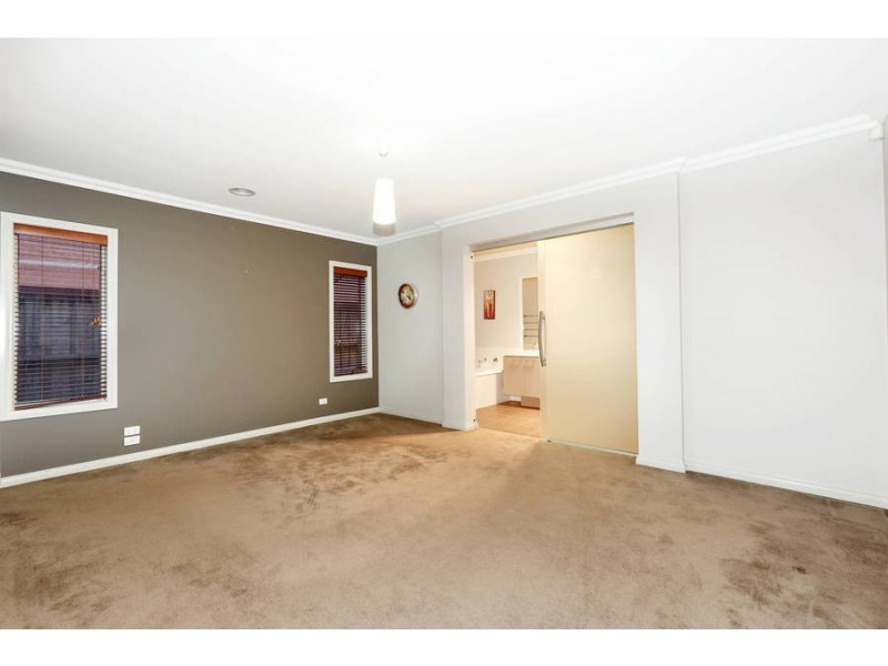 13 Highland Place, Tarneit VIC 3029