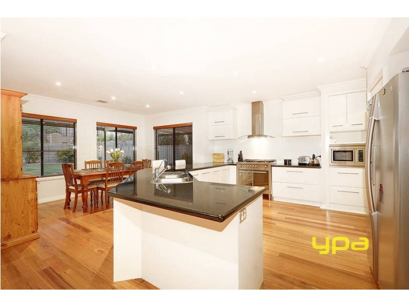 90 Riversdale Drive, Tarneit VIC 3029