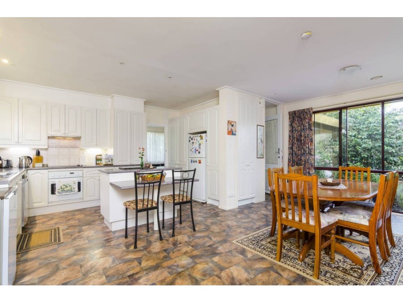 27-29 Sanctuary Close, Werribee VIC 3030