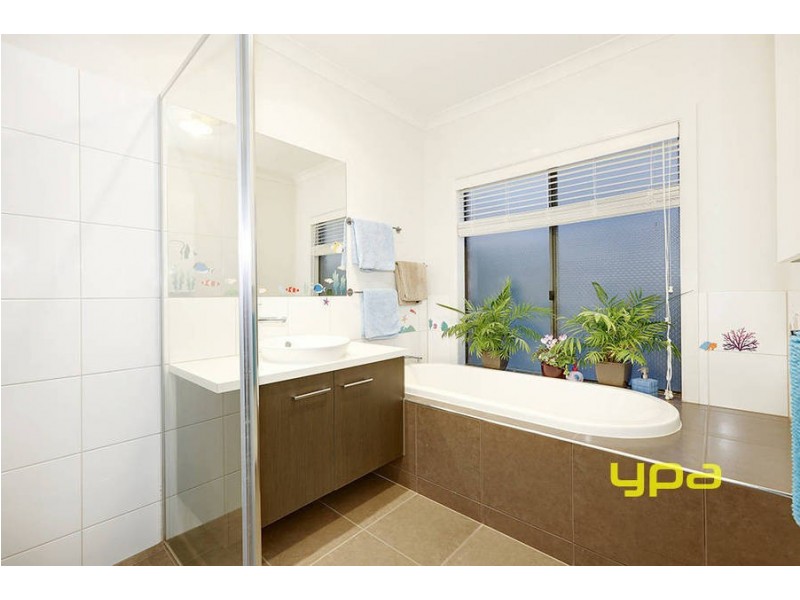 13 Gosford Road, Wyndham Vale VIC 3024