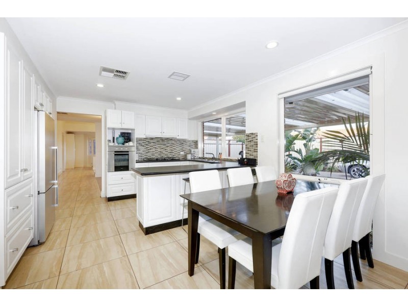 4 Crana Court, Hoppers Crossing VIC 3029