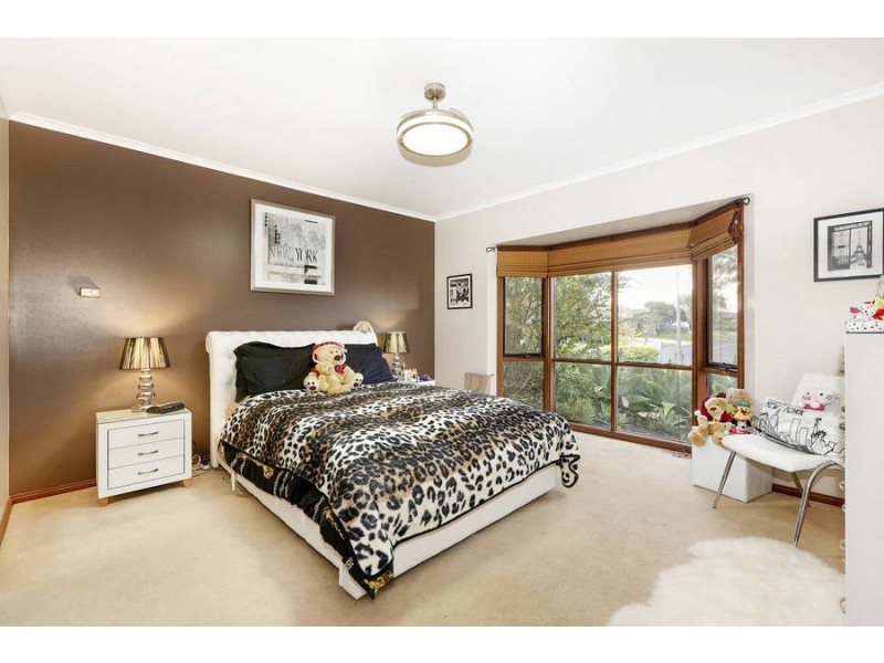 35 Flemington Crescent, Werribee VIC 3030