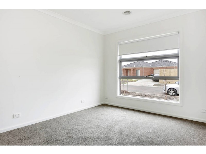 1, 2/10 Vive Street, Tarneit VIC 3029