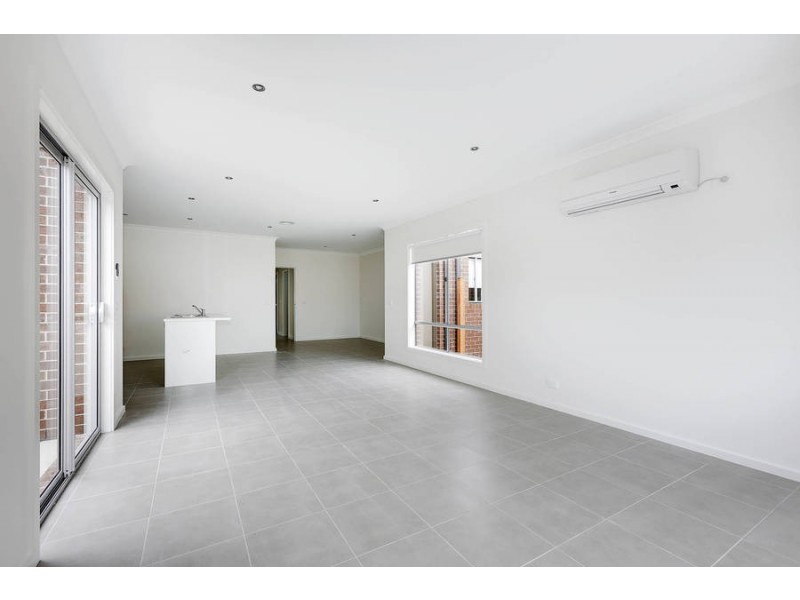 1, 2/10 Vive Street, Tarneit VIC 3029