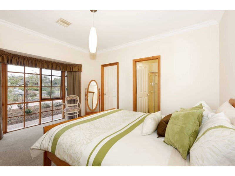 52 St Andrews Drive, Werribee VIC 3030