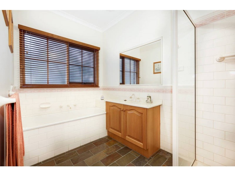 52 St Andrews Drive, Werribee VIC 3030