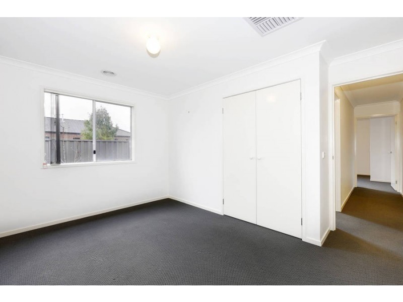 6 Canons Crescent, Wyndham Vale VIC 3024