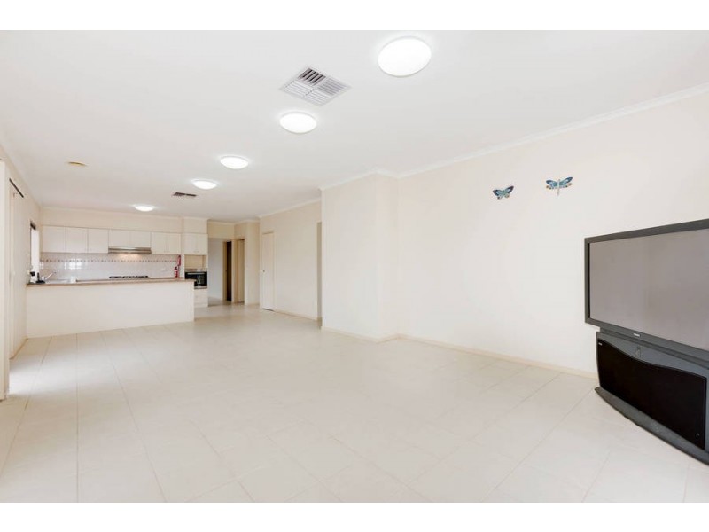 19 Breton Drive, Hoppers Crossing VIC 3029