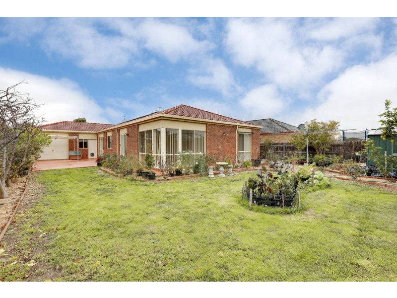 19 Breton Drive, Hoppers Crossing VIC 3029