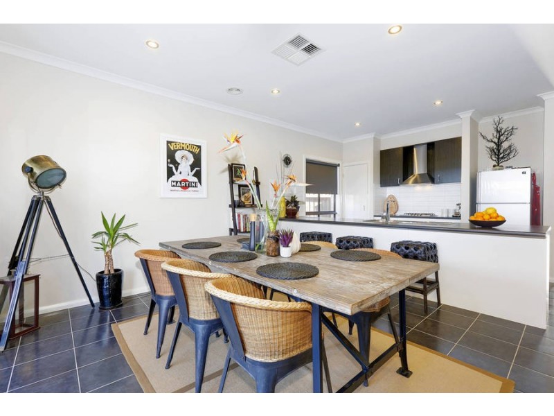 35 Morgan Crescent, Werribee VIC 3030