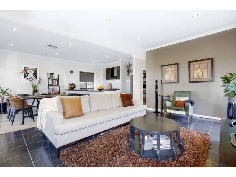 35 Morgan Crescent, Werribee VIC 3030