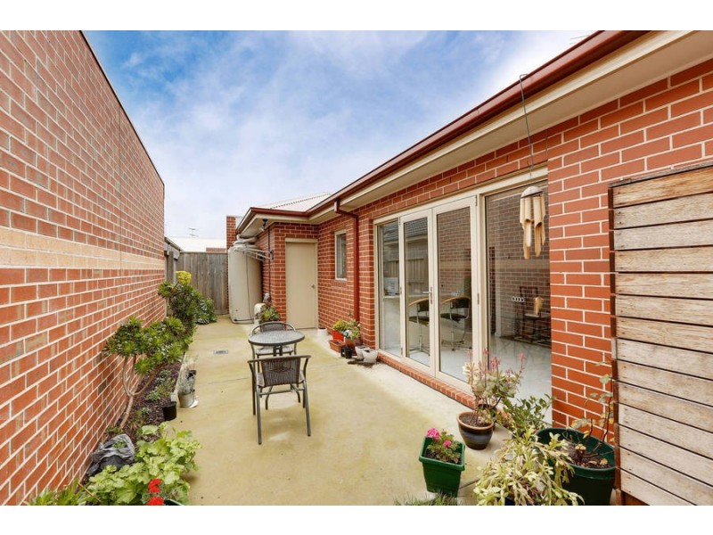 2/42 Rowes Road, Werribee VIC 3030