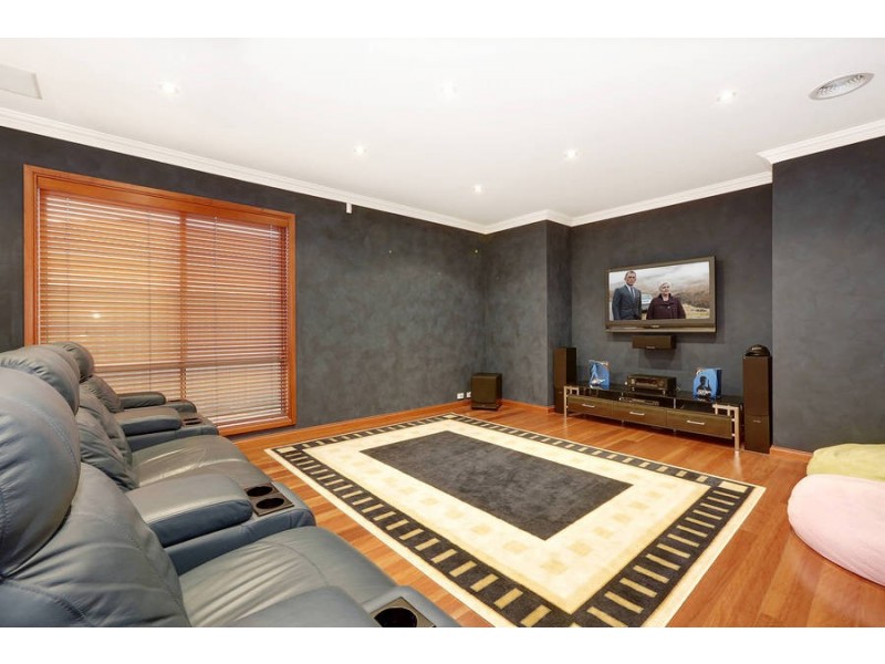 19 Trish Walk, Werribee VIC 3030