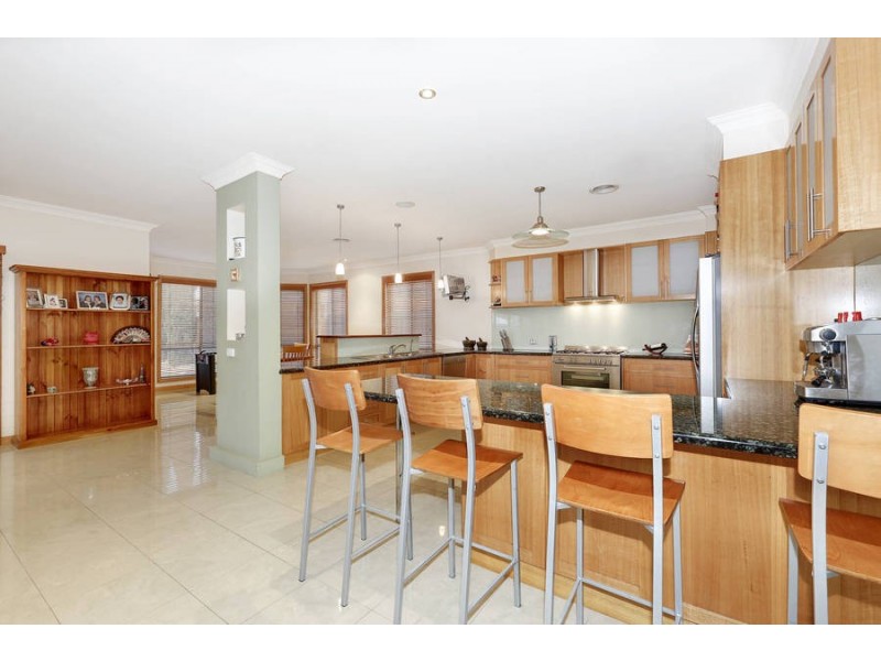 19 Trish Walk, Werribee VIC 3030