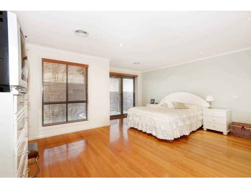 19 Trish Walk, Werribee VIC 3030