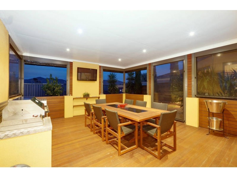 19 Trish Walk, Werribee VIC 3030