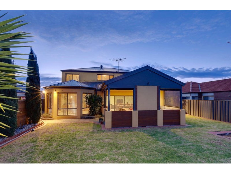 19 Trish Walk, Werribee VIC 3030