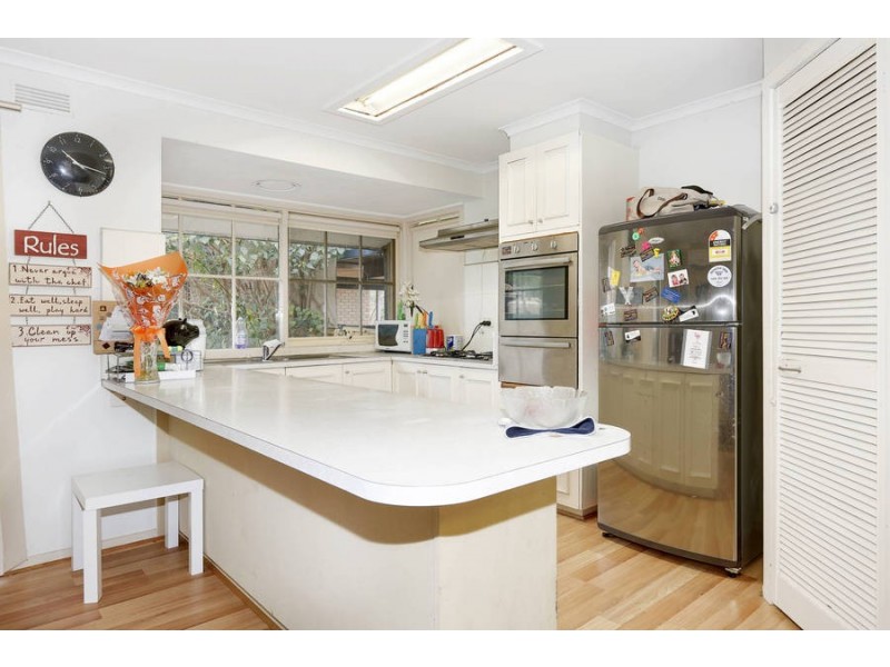 32 Daphne Crescent, Werribee VIC 3030