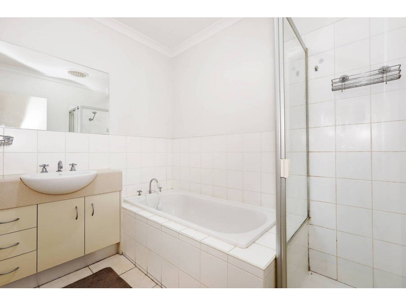 5/14 Mickelton Grove, Point Cook VIC 3030