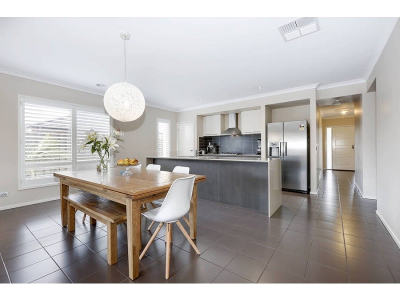 21 Cardinia Grove, Wyndham Vale VIC 3024