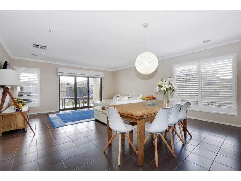 21 Cardinia Grove, Wyndham Vale VIC 3024