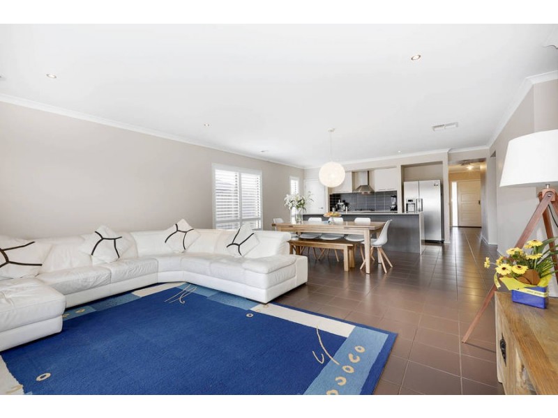 21 Cardinia Grove, Wyndham Vale VIC 3024