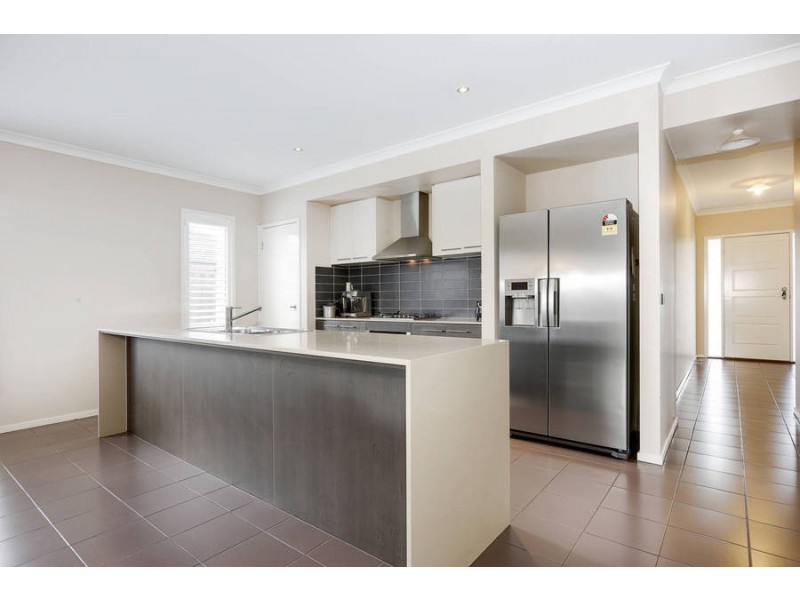 21 Cardinia Grove, Wyndham Vale VIC 3024