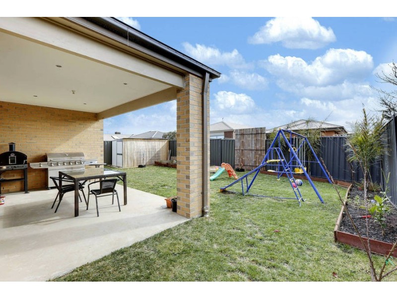 21 Cardinia Grove, Wyndham Vale VIC 3024