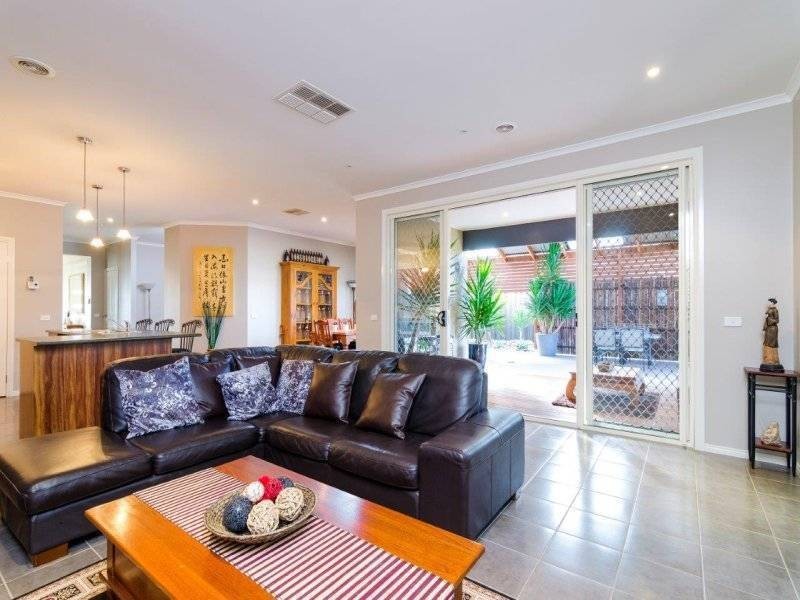 15 Mackay, Wyndham Vale VIC 3024