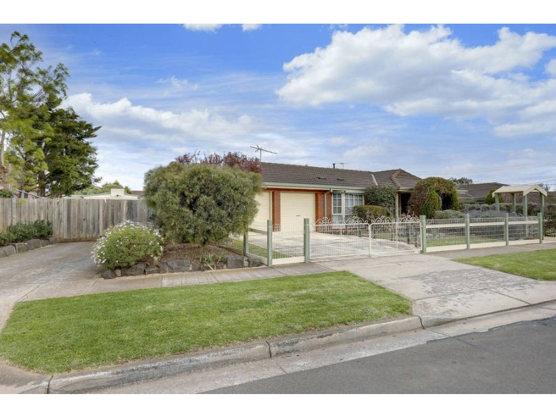 29 Lyall Drive, Werribee VIC 3030