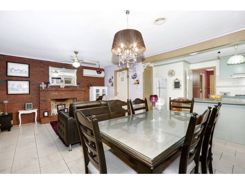 29 Lyall Drive, Werribee VIC 3030