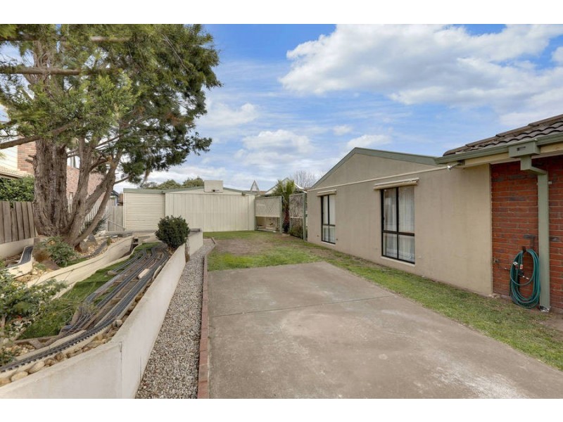 29 Lyall Drive, Werribee VIC 3030
