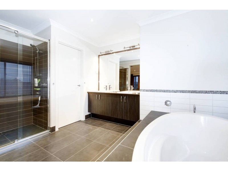 38 Millendon Boulevard, Tarneit VIC 3029