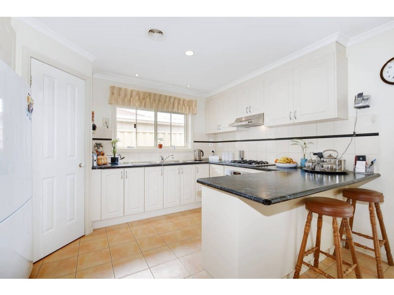 1/310 Greaves Street North, Werribee VIC 3030