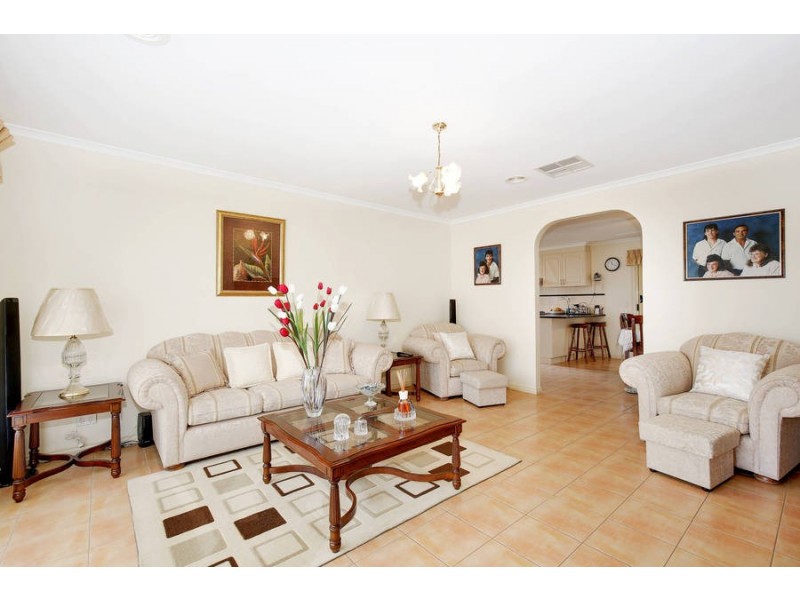 1/310 Greaves Street North, Werribee VIC 3030