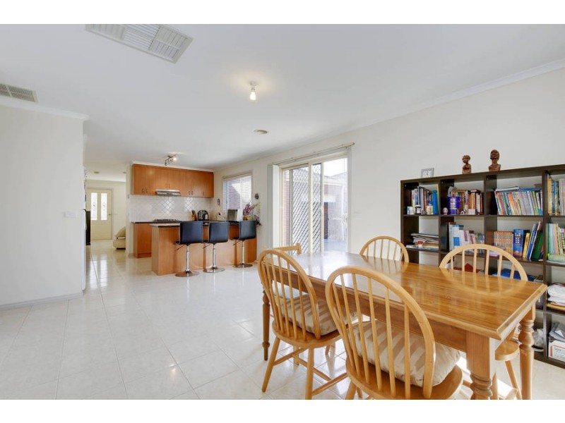 18 Falcon Street, Werribee VIC 3030