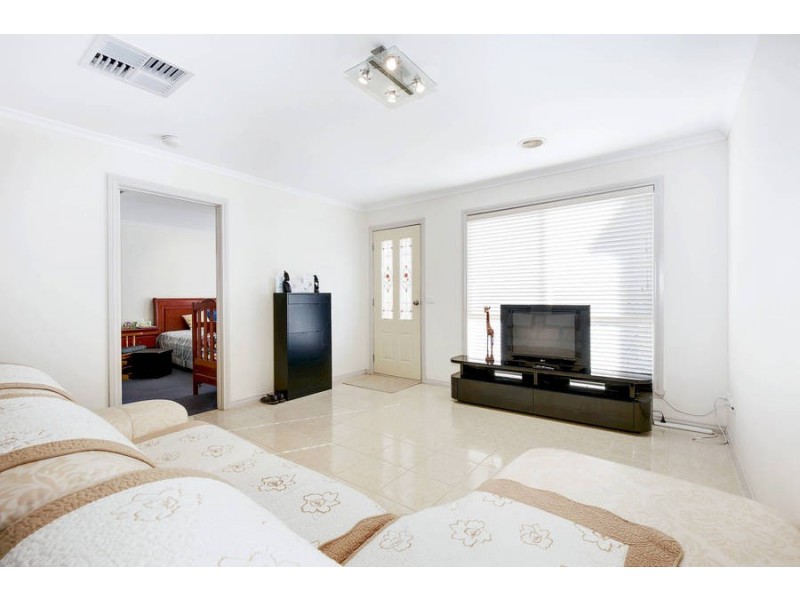 18 Falcon Street, Werribee VIC 3030