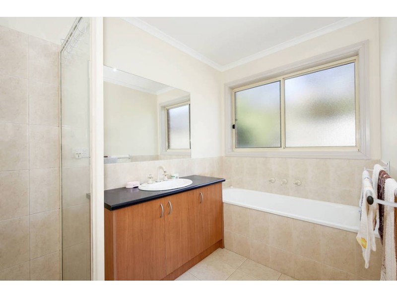 18 Falcon Street, Werribee VIC 3030