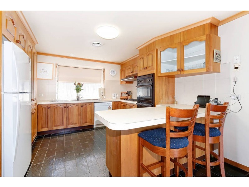 14 Dennison Avenue, Hoppers Crossing VIC 3029