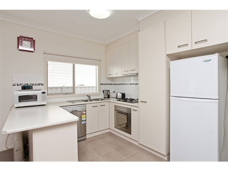 7A/150 Bulban Road, Werribee VIC 3030