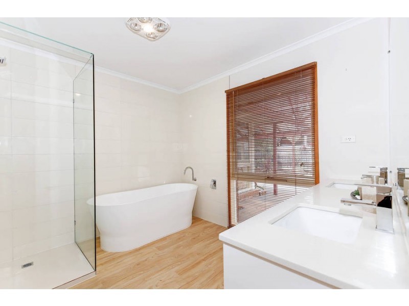 7 Molloy Court, Werribee VIC 3030