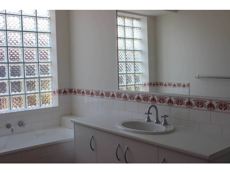 18 Valewood Drive, Wyndham Vale VIC 3024