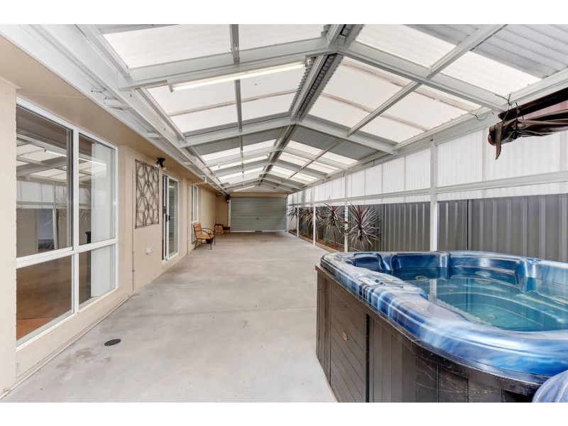 18 Valewood Drive, Wyndham Vale VIC 3024