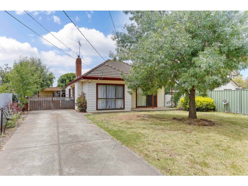 32 Ballan Road, Werribee VIC 3030