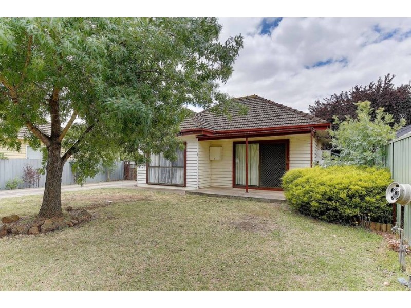 32 Ballan Road, Werribee VIC 3030